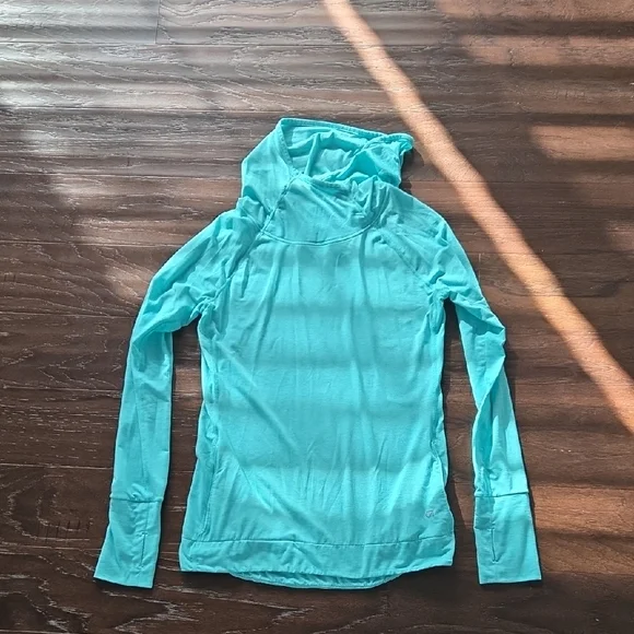 Gap Fit Breath Long Sleeve Athletic Top - Picture 1 of 4